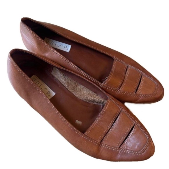 Unisa Shoes - Vintage women’s loafers leather size 10 b Brazil 70s 80s Summer slip-ons brown